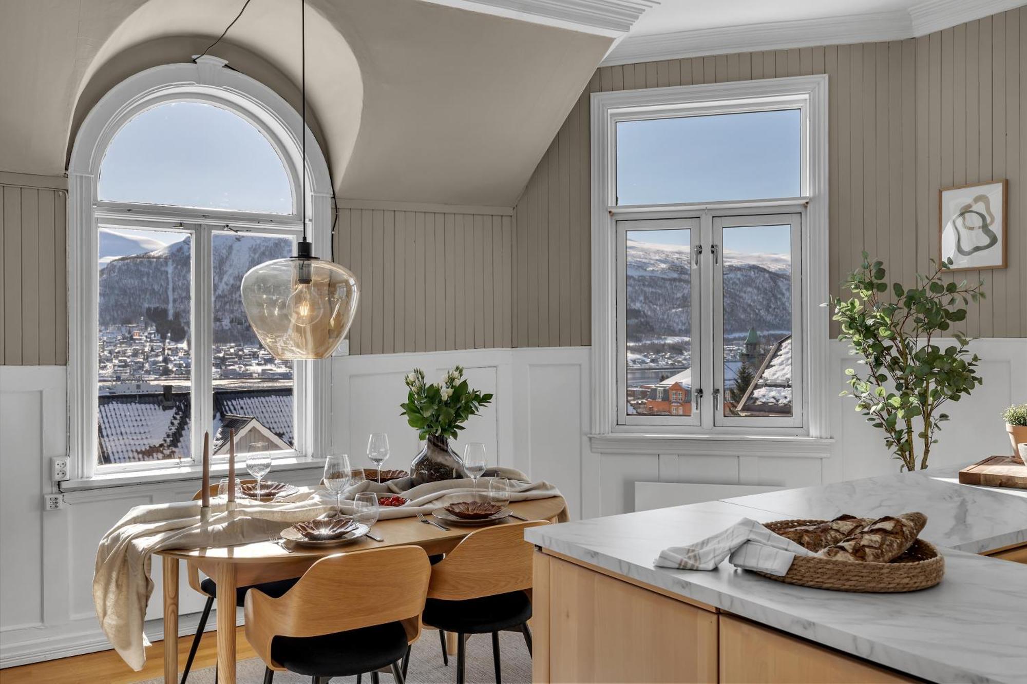 Lovely City Center Apartment With Amazing Views And Free Parking! Тромсе Екстер'єр фото