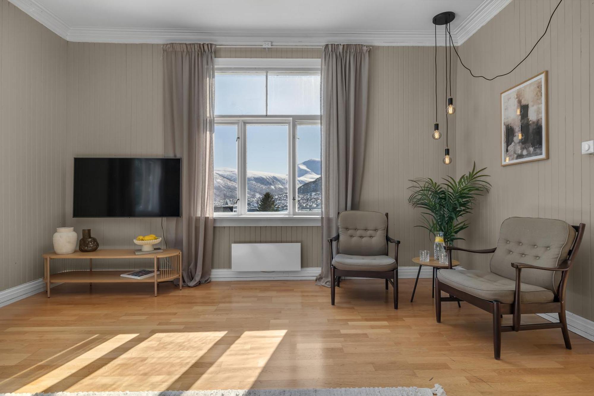 Lovely City Center Apartment With Amazing Views And Free Parking! Тромсе Екстер'єр фото