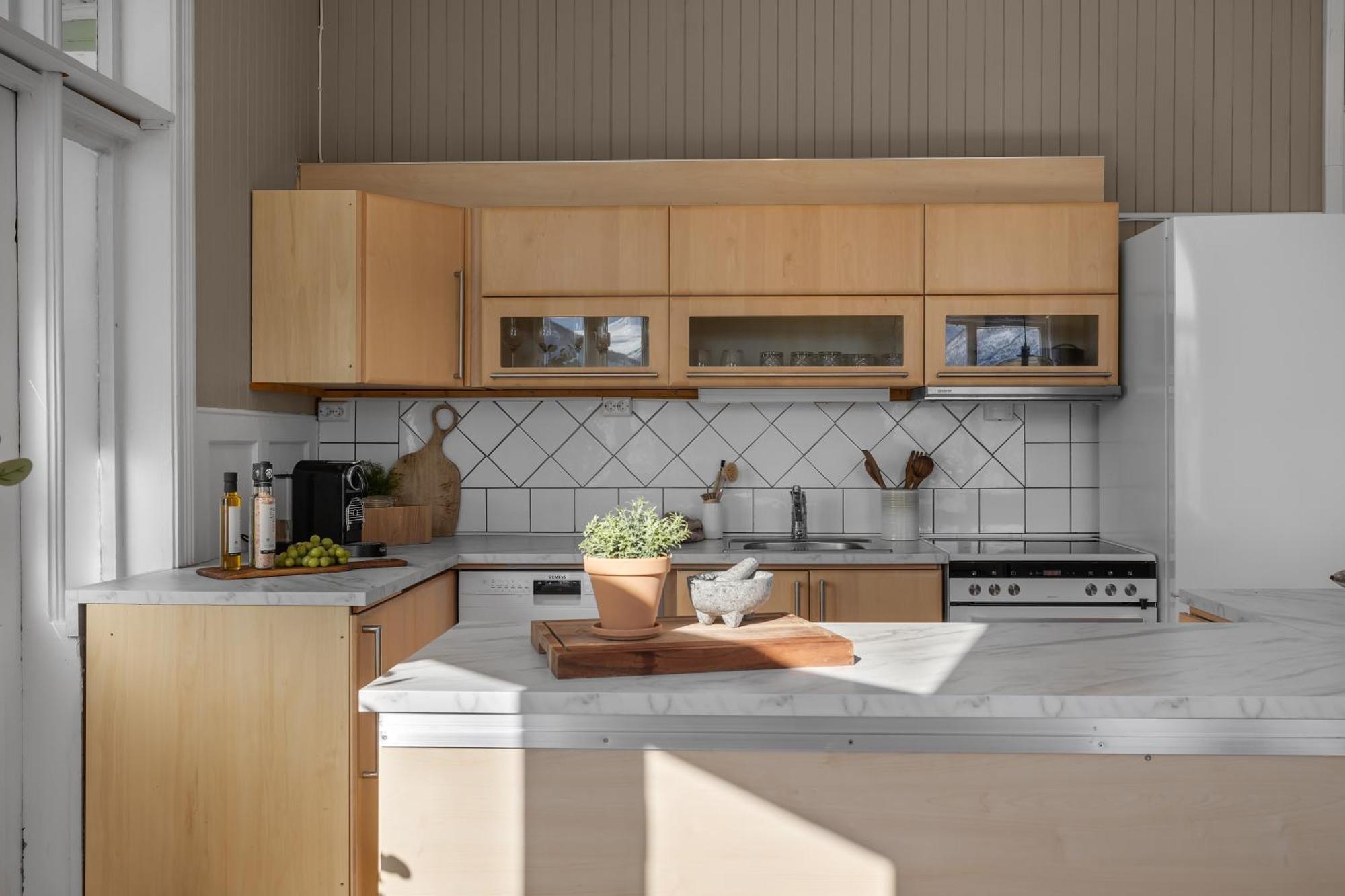 Lovely City Center Apartment With Amazing Views And Free Parking! Тромсе Екстер'єр фото